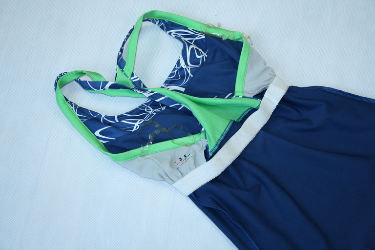 Top damski Under Armour HEAT GEAR granat/zielony (4)