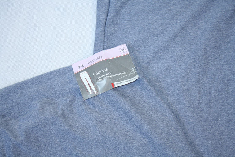damskie spodnie treningowe UNDER ARMOUR loose szary (3)